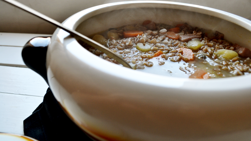 ZUPPA DI FARRO CON PANCETTA AFFUMICATA