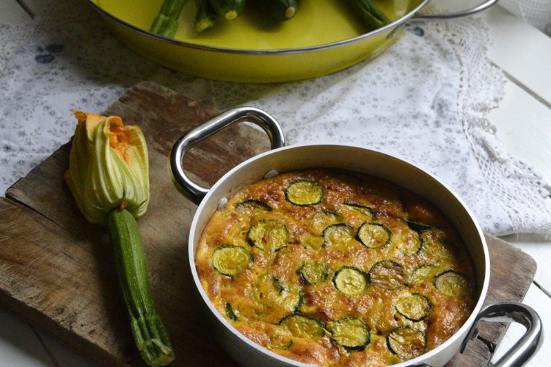 FRITTATA AL FORNO CON ZUCCHINE E ROBIOLA