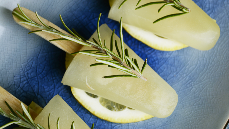 GHIACCIOLO AL LIMONE E ROSMARINO