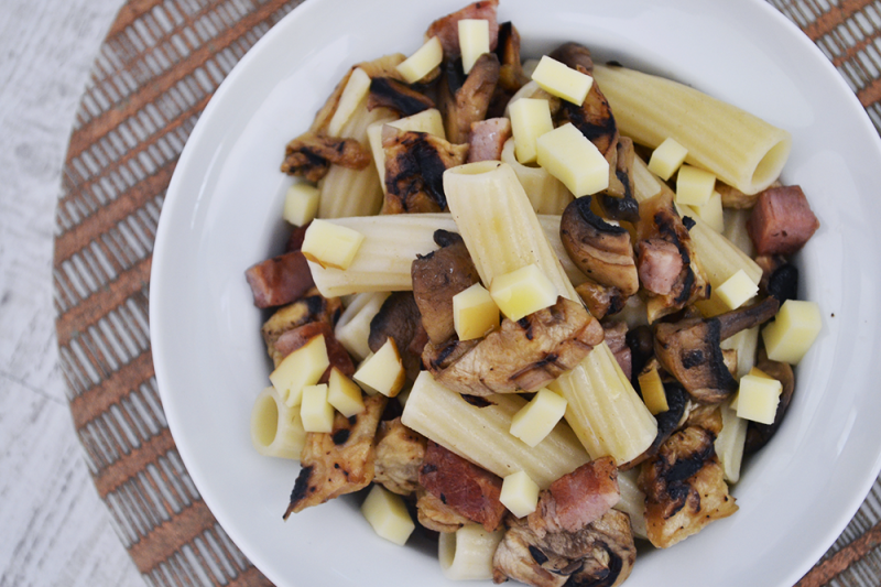 INSALATA DI PASTA LEGGERMENTE AFFUMICATA